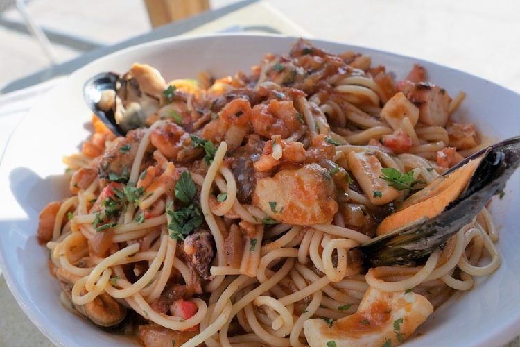 espaguetis con mariscos